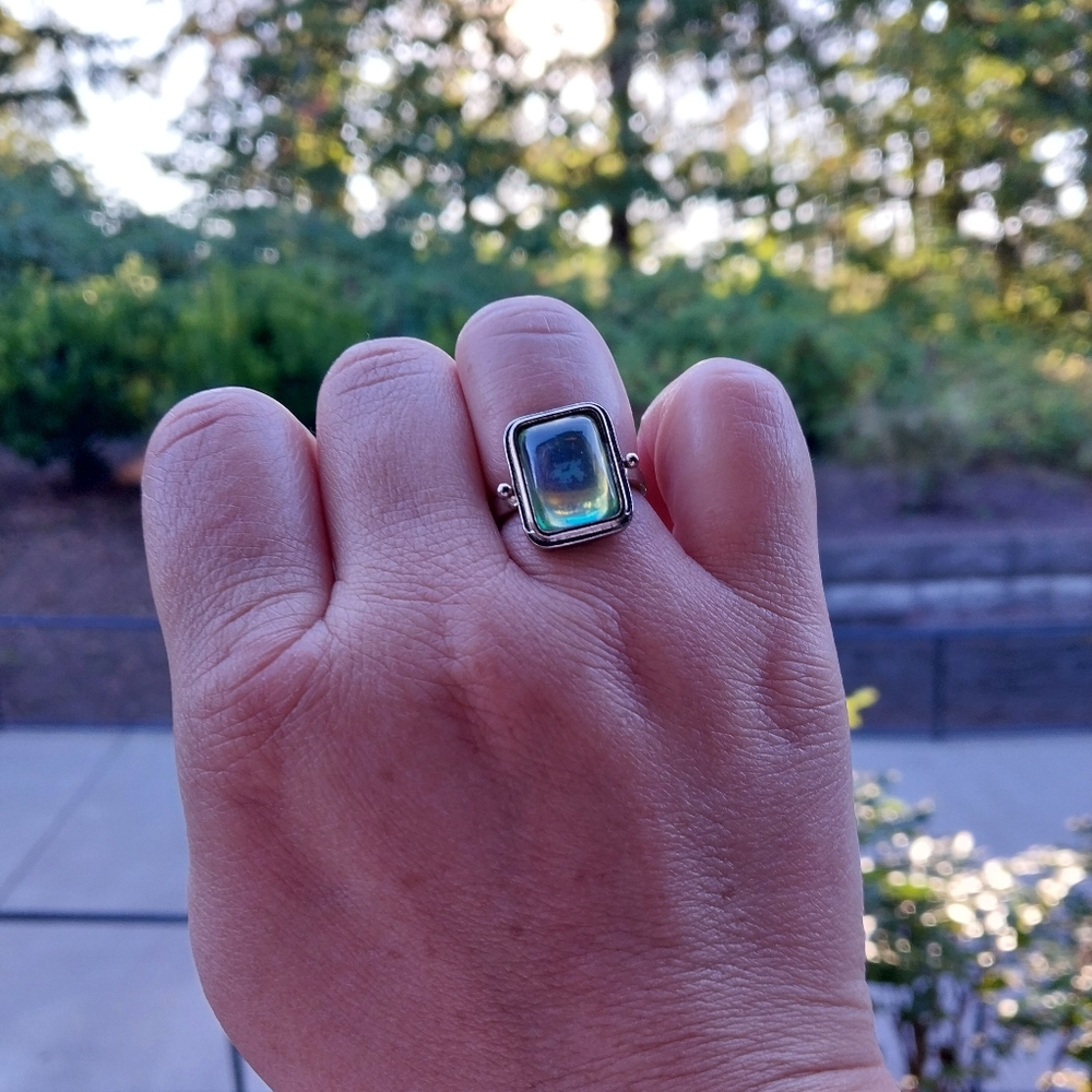 Vintage Iridescent Silver Ring - Picture 2 of 5